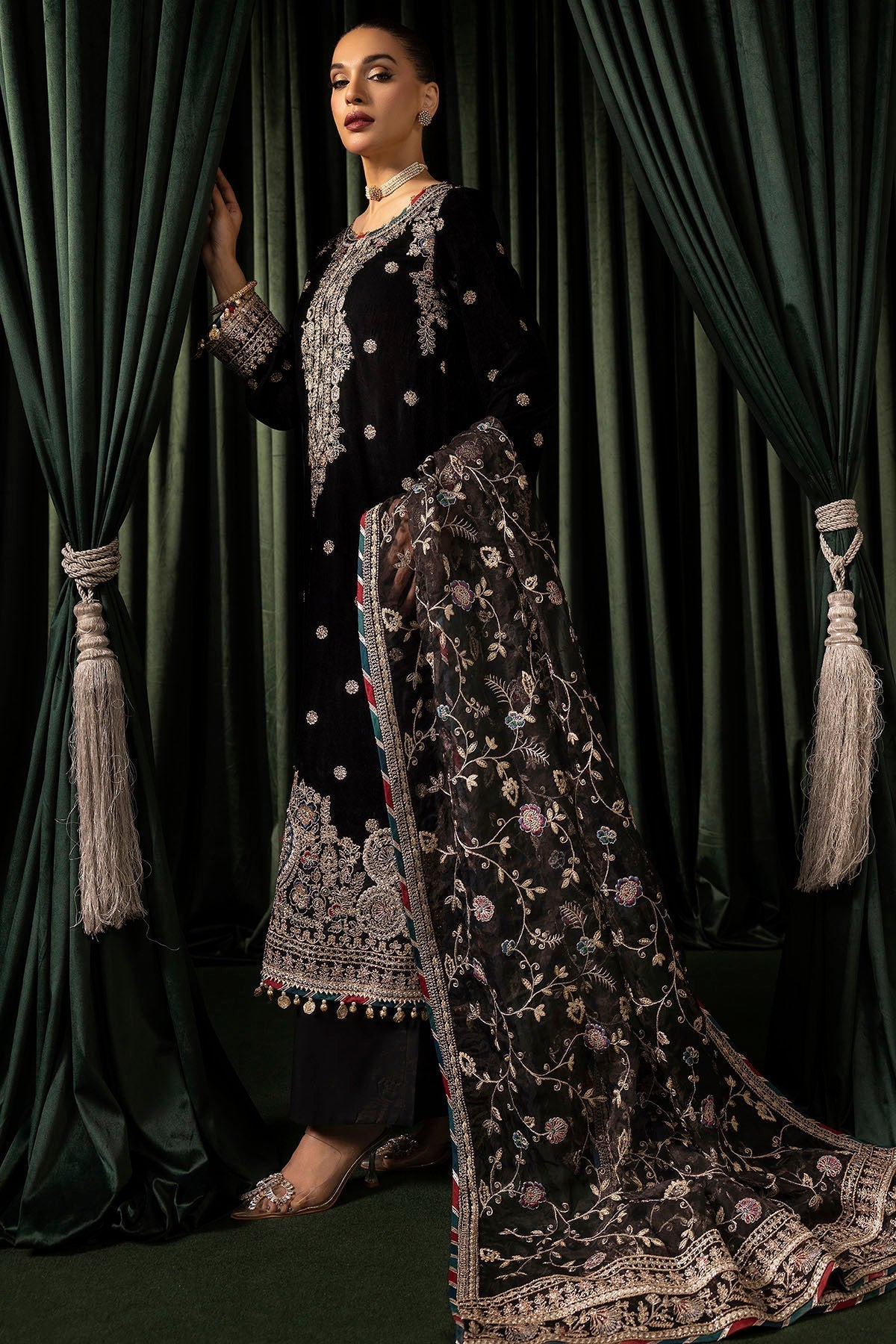 Motifz | Velvet Formals | 5098-FARZEEN - Ladies Clothes - Maria Faisal