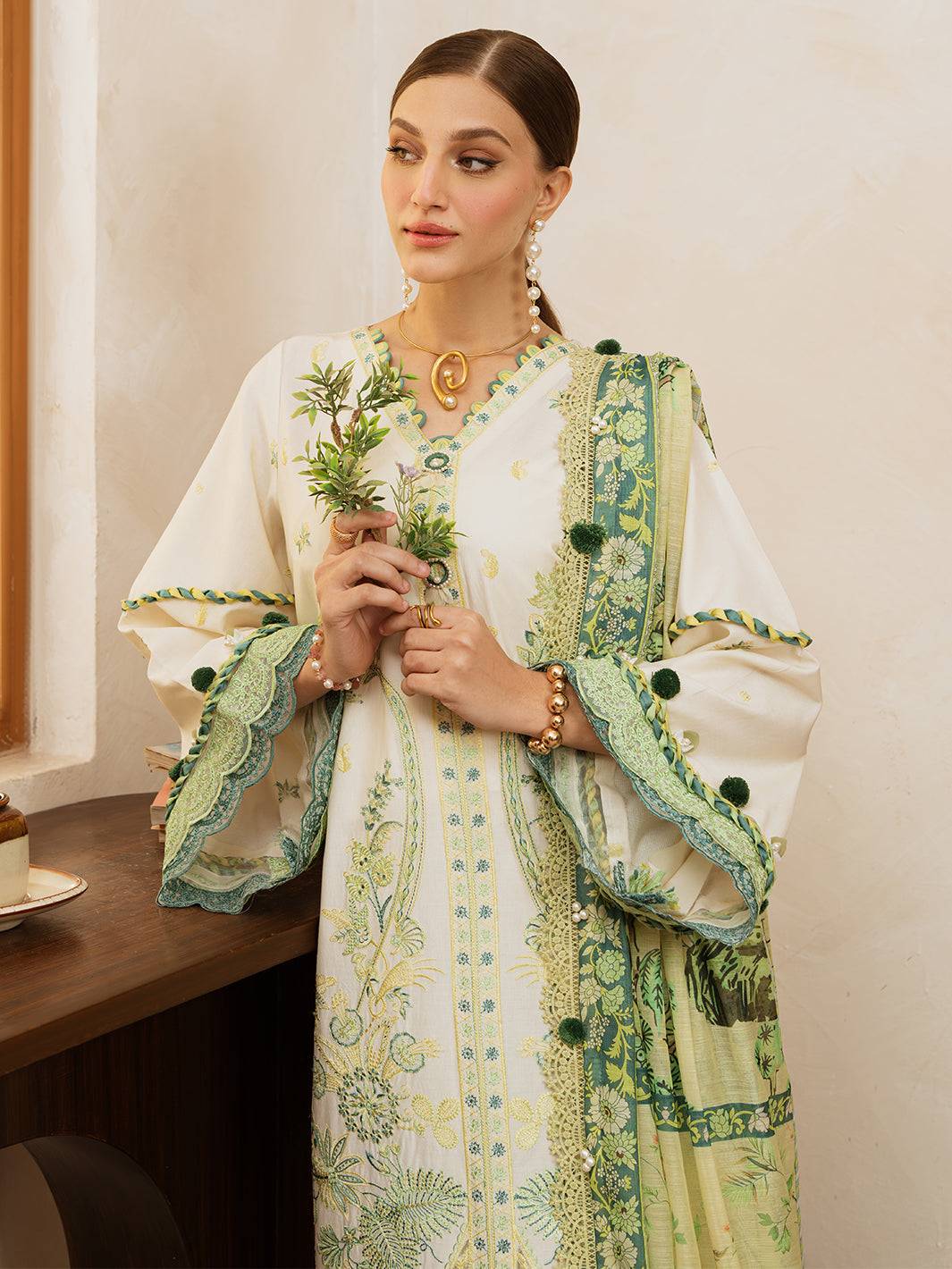 Mahnur | Florence Luxury Lawn 25 | MAHGUL by Maria Faisal - Registered Vendor of : Mahnur - type : Ladies Clothes - 100% original wedding dresses