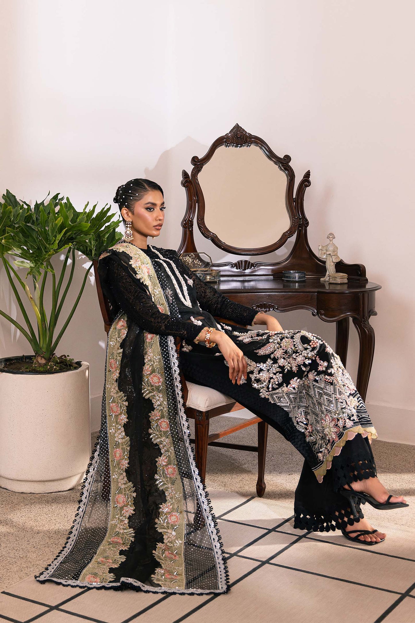 Maryam Hussain | Marwa Luxury Formals 24 | Sitara - Ladies Clothes - Maria Faisal