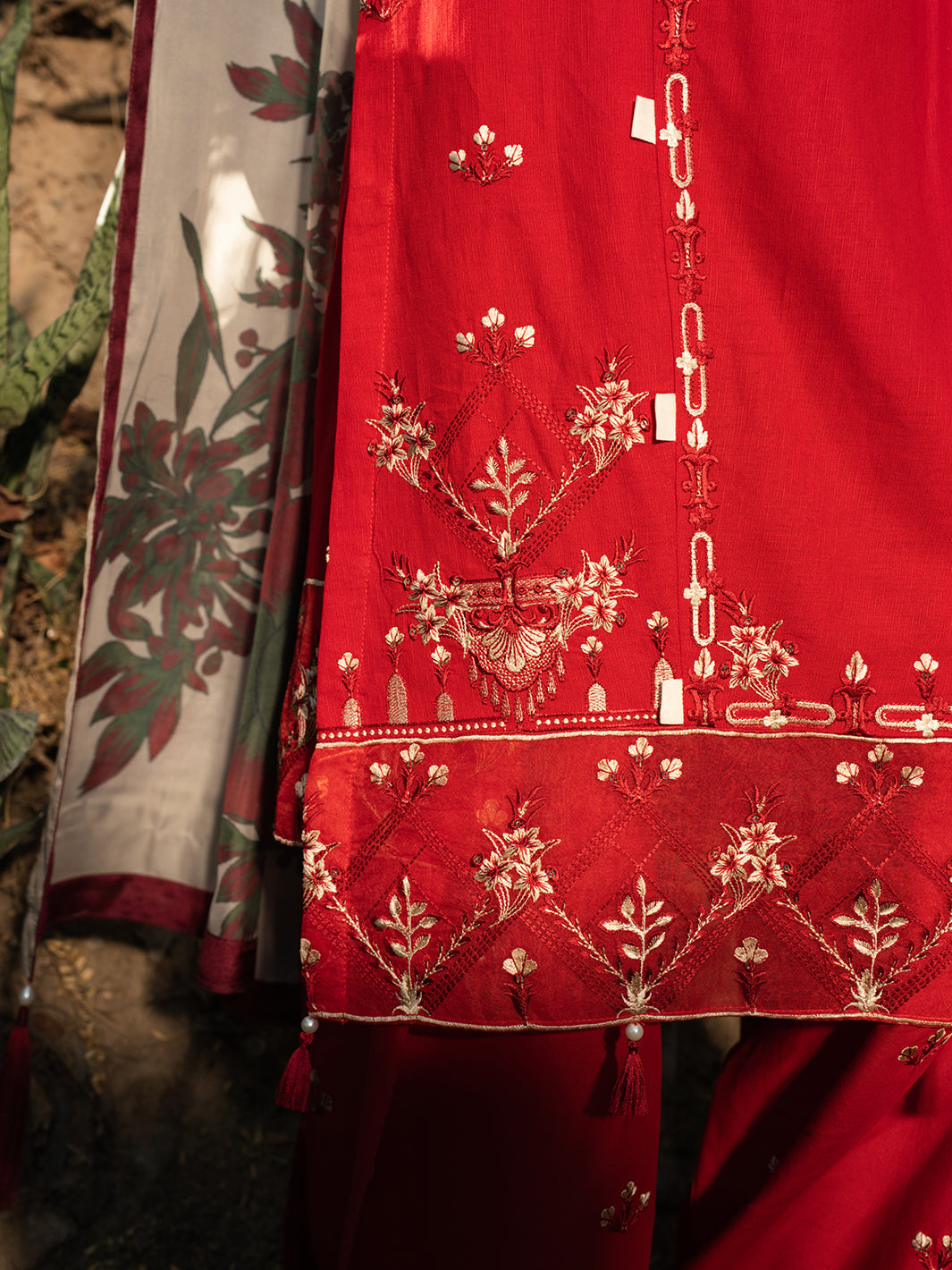 Hemstitch | The Garden Lawn | Midnight Rose - Ladies Clothes - Maria Faisal