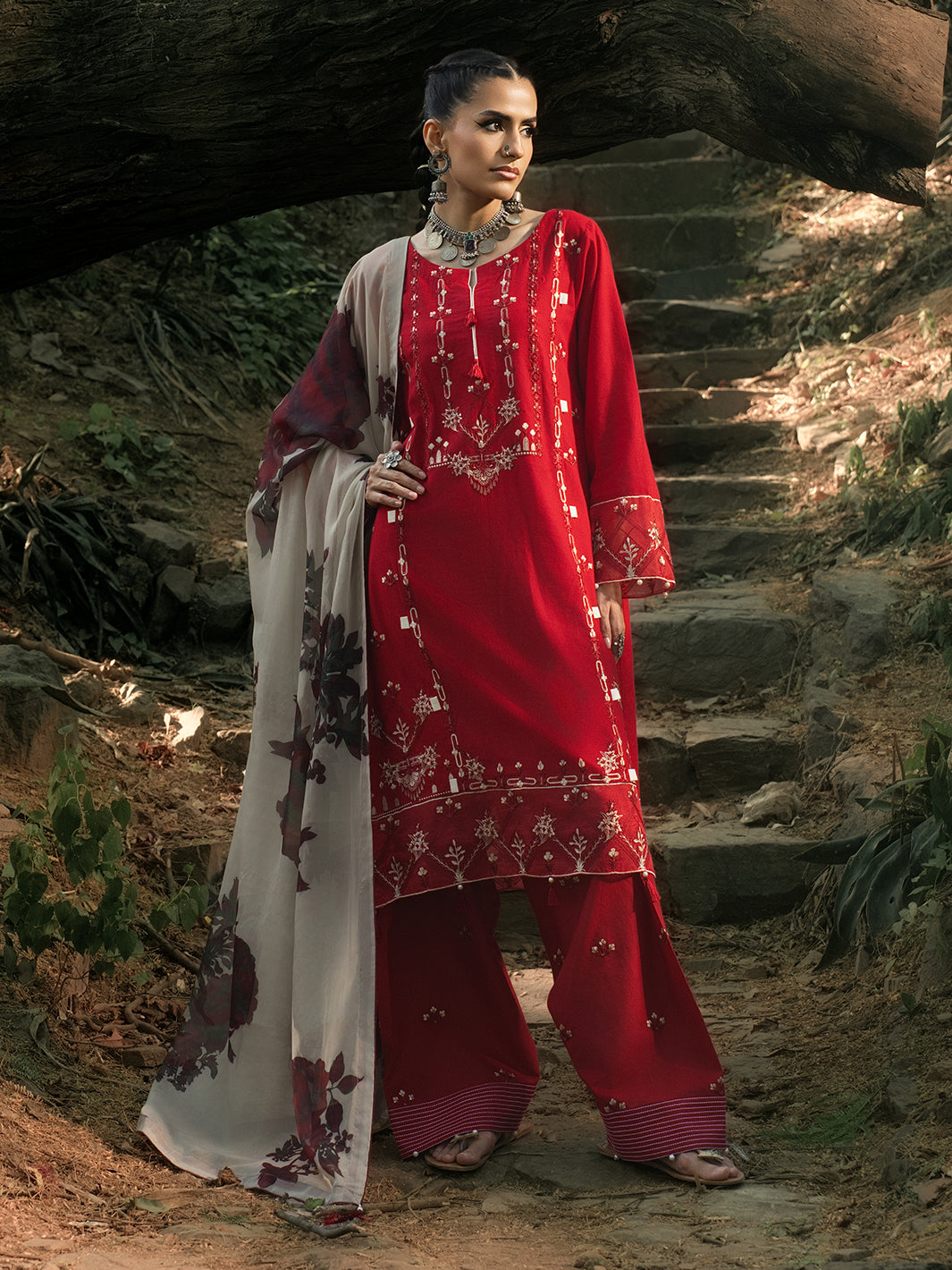 Hemstitch | The Garden Lawn | Midnight Rose - Ladies Clothes - Maria Faisal