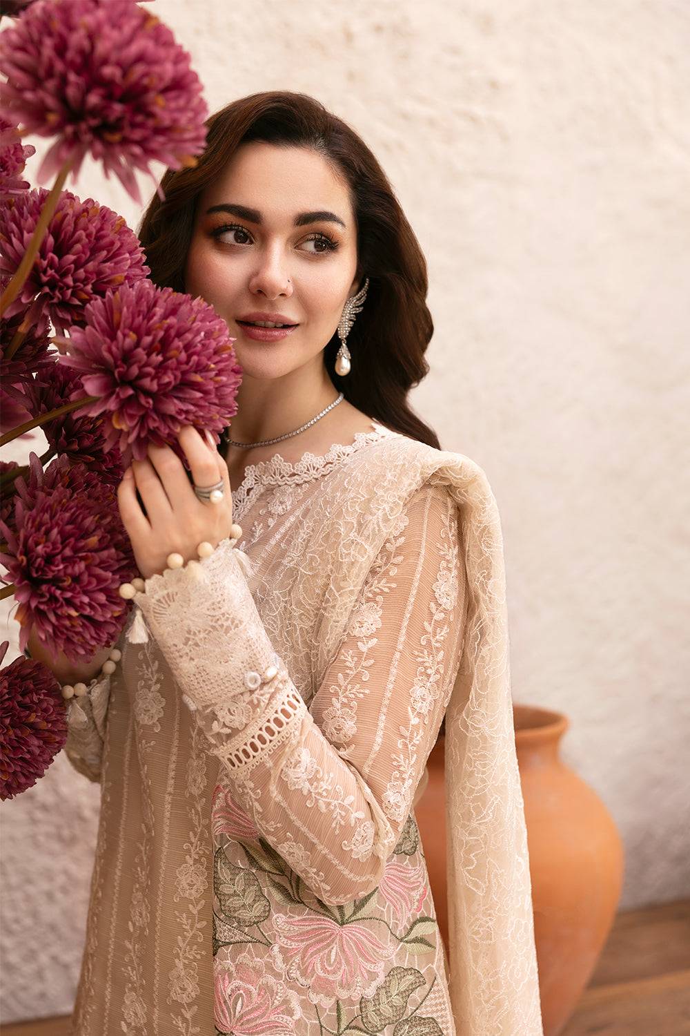 Saira Rizwan | Luxury Lawn 25 | MADONNA-SRL25-08 by Maria Faisal - Registered Vendor of : Saira Rizwan - type : Ladies Clothes - 100% original wedding dresses