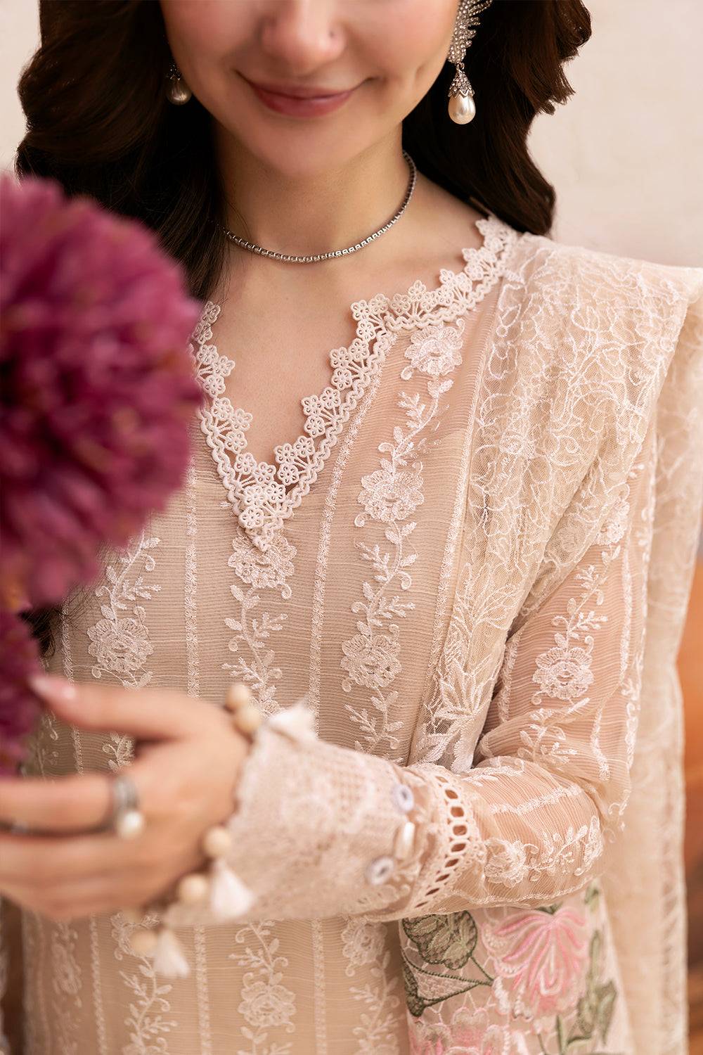 Saira Rizwan | Luxury Lawn 25 | MADONNA-SRL25-08 by Maria Faisal - Registered Vendor of : Saira Rizwan - type : Ladies Clothes - 100% original wedding dresses