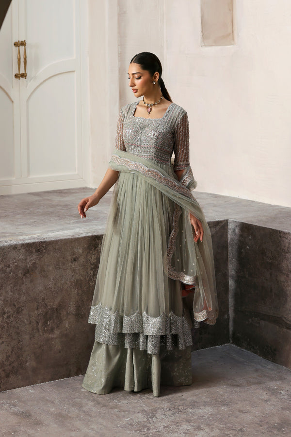 Vanya | Revuse Wedding Formals | RV-04 - Ladies Clothes - Maria Faisal