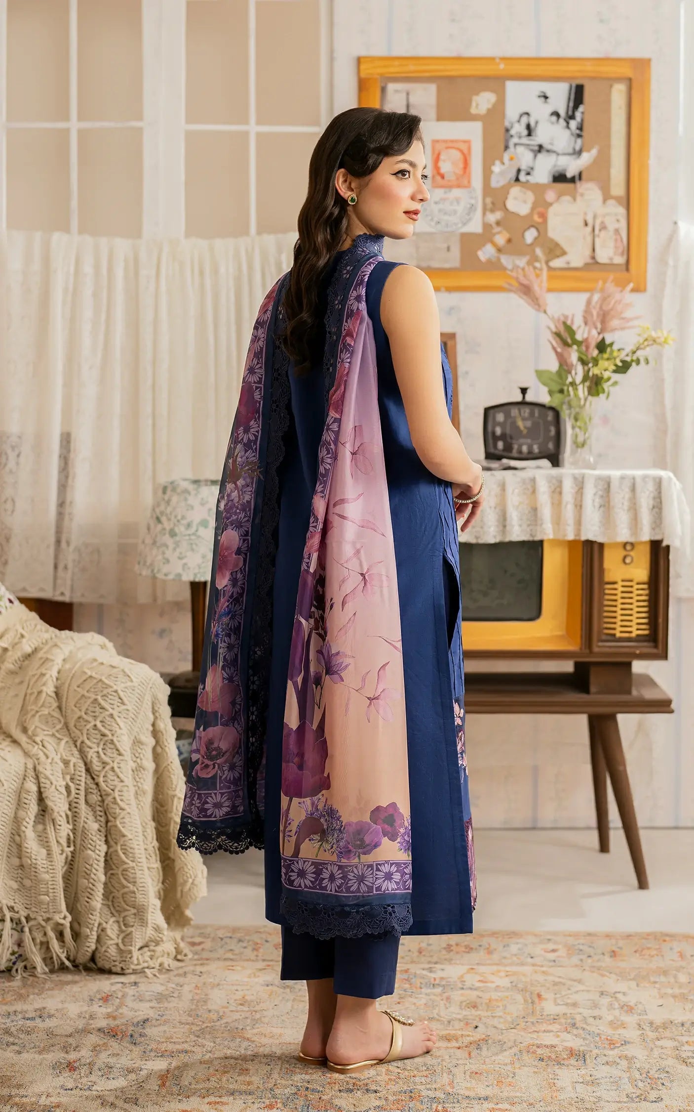 Asifa and Nabeel | Meraki Vintage 25 | Resham (MVL25-18) by Maria Faisal - Registered Vendor of : Asifa and Nabeel - type : Ladies Clothes - 100% original wedding dresses