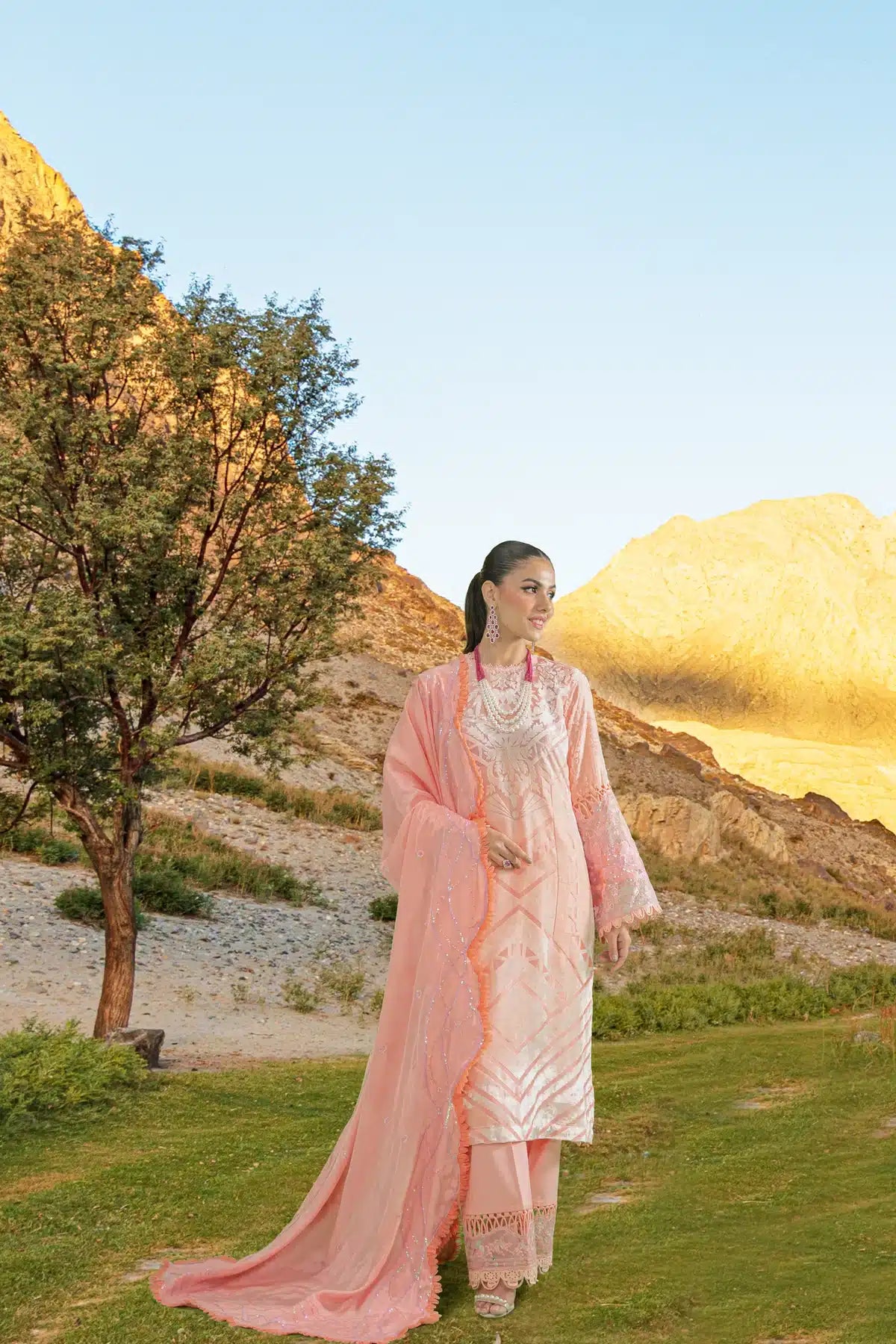 Sable Vogue | Winter 23 | SWC-01-23