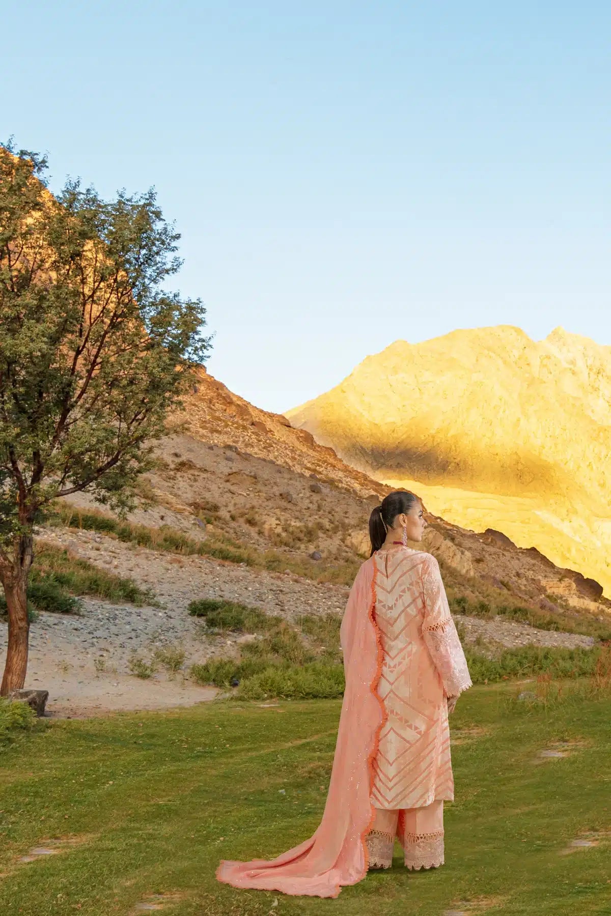 Sable Vogue | Winter 23 | SWC-01-23