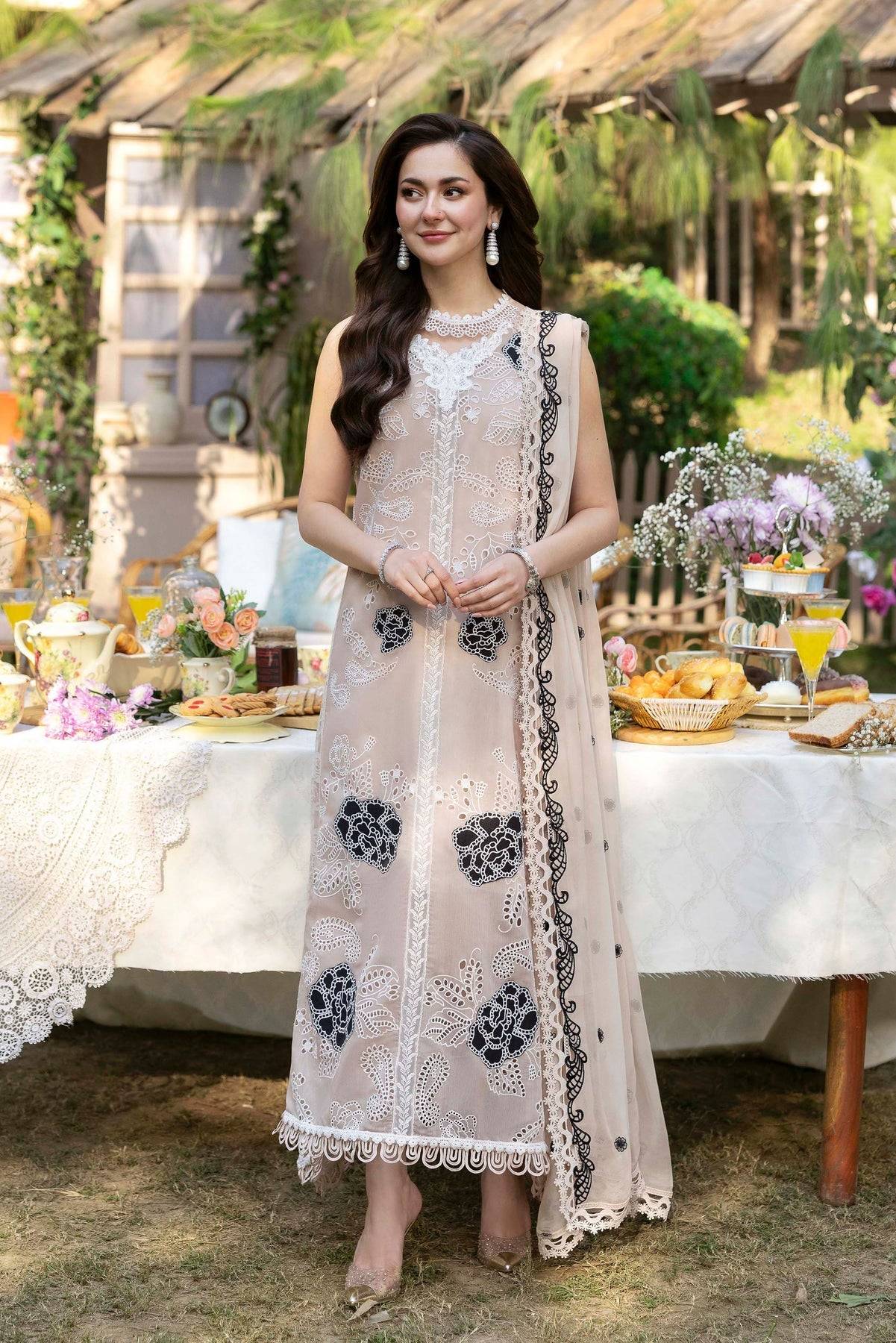 Sable Vogue | Luxury Formal 25 | SL-01-25-V1 by Maria Faisal - Registered Vendor of : Sable Vogue - type : Ladies Clothes - 100% original wedding dresses