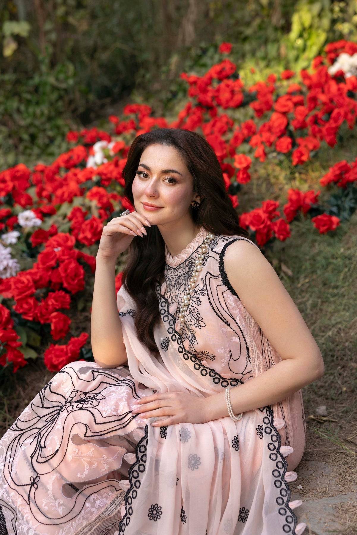 Sable Vogue | Luxury Formal 25 | SL-08-25-V1 by Maria Faisal - Registered Vendor of : Sable Vogue - type : Ladies Clothes - 100% original wedding dresses