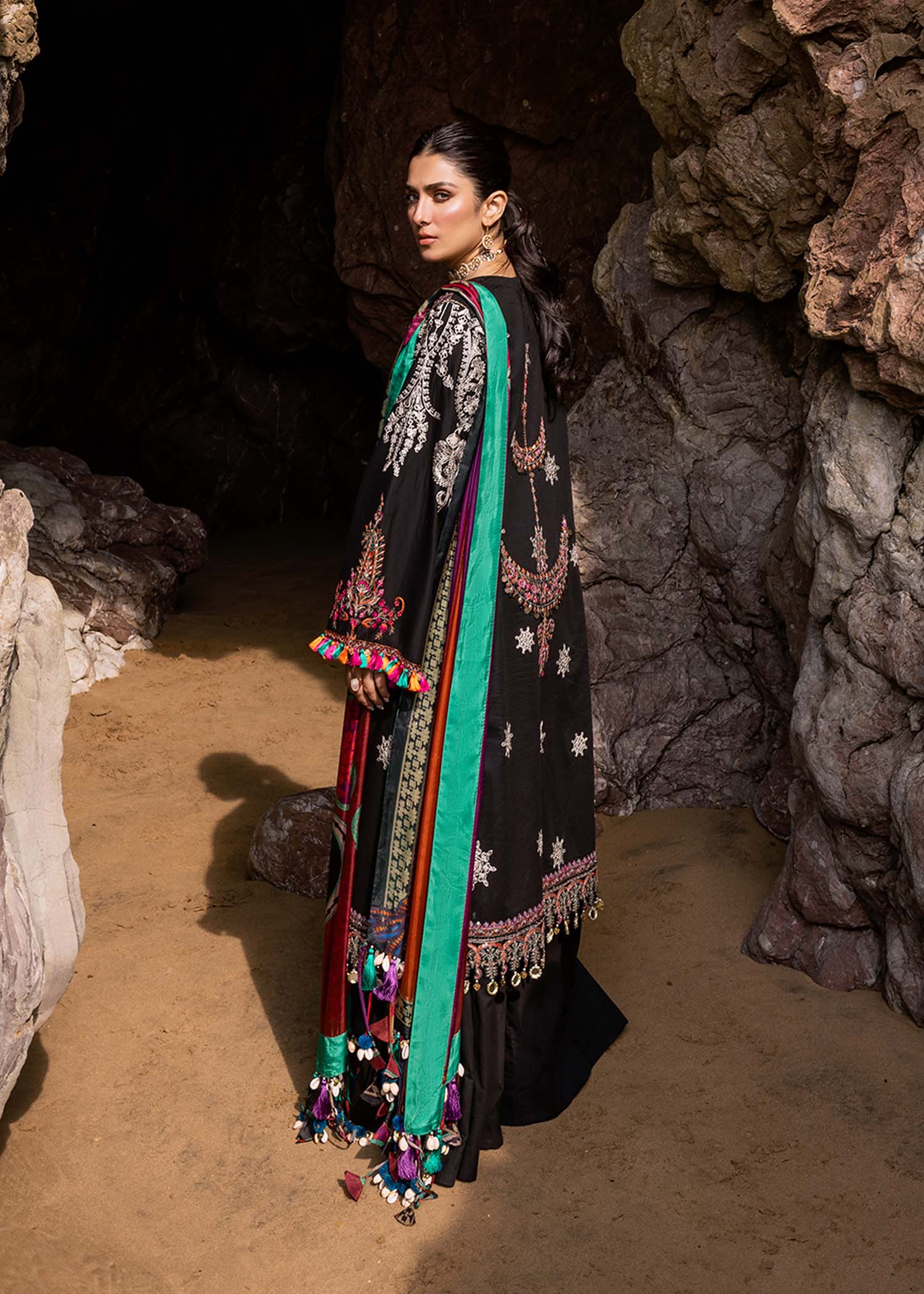 Sadaf Fawad Khan | Siraa Luxury Lawn 24| Nuha (A) - Ladies Clothes - Maria Faisal