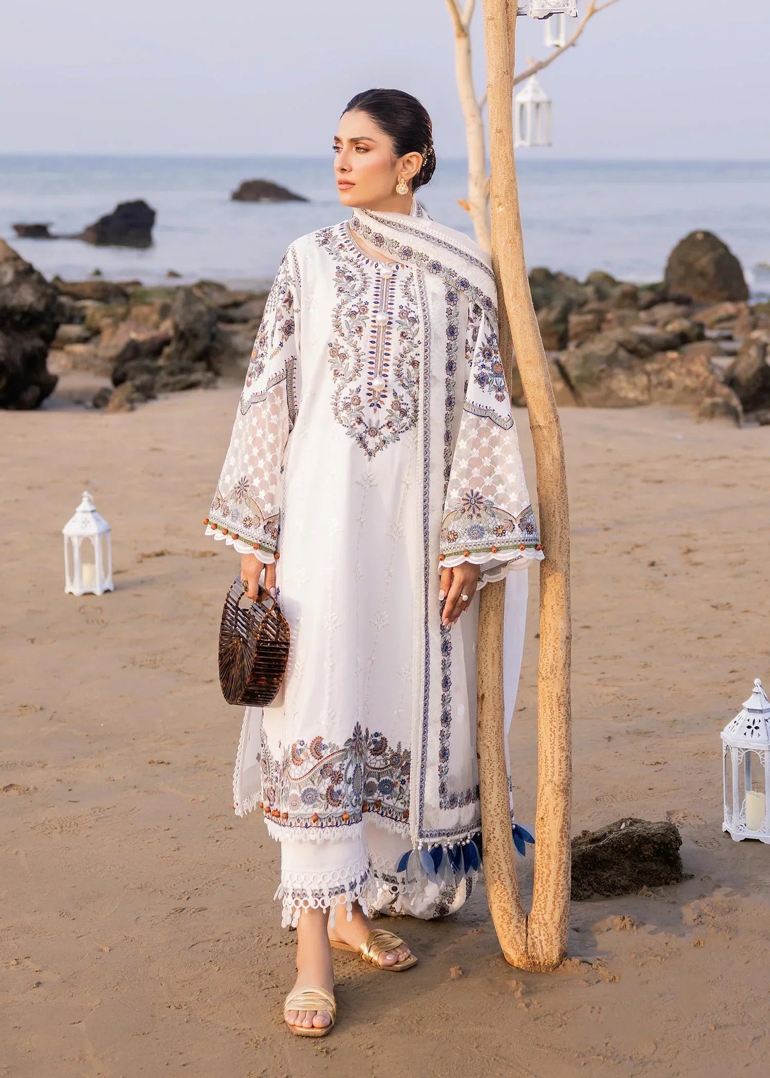 Sadaf Fawad Khan | Siraa Luxury Lawn 24| Amira (A) - Ladies Clothes - Maria Faisal