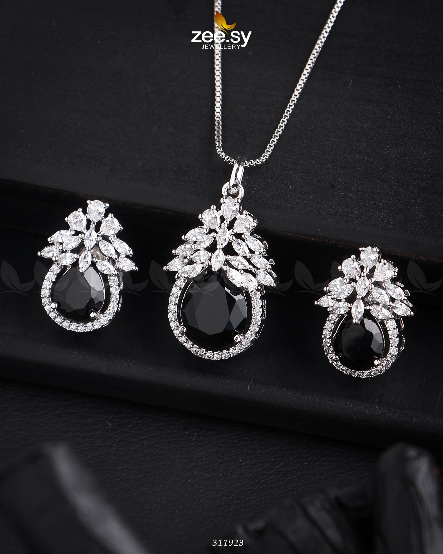 Zara's Pendant Set - Pendants