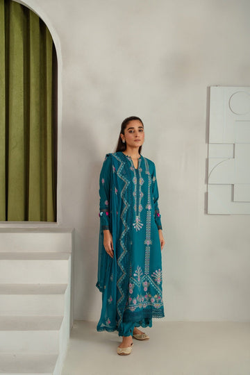Taana Baana | Manzil Winter | S3389B - Designer Dress with Intricate embroidery and embellishments. Shop elegent wedding dress at Maria Faisal.