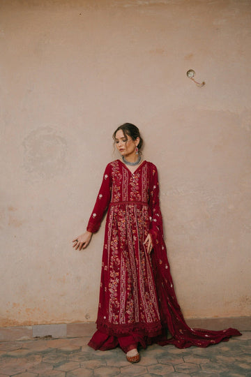 Taana Baana | Manzil Winter | M3402B - Designer Dress with Intricate embroidery and embellishments. Shop elegent wedding dress at Maria Faisal.