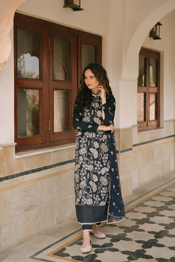 Taana Baana | Manzil Winter | C3412B - Designer Dress with Intricate embroidery and embellishments. Shop elegent wedding dress at Maria Faisal.
