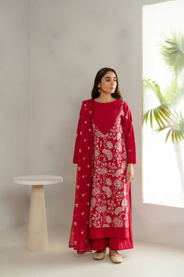 Taana Baana | Manzil Winter | C3412A - Designer Dress with Intricate embroidery and embellishments. Shop elegent wedding dress at Maria Faisal.