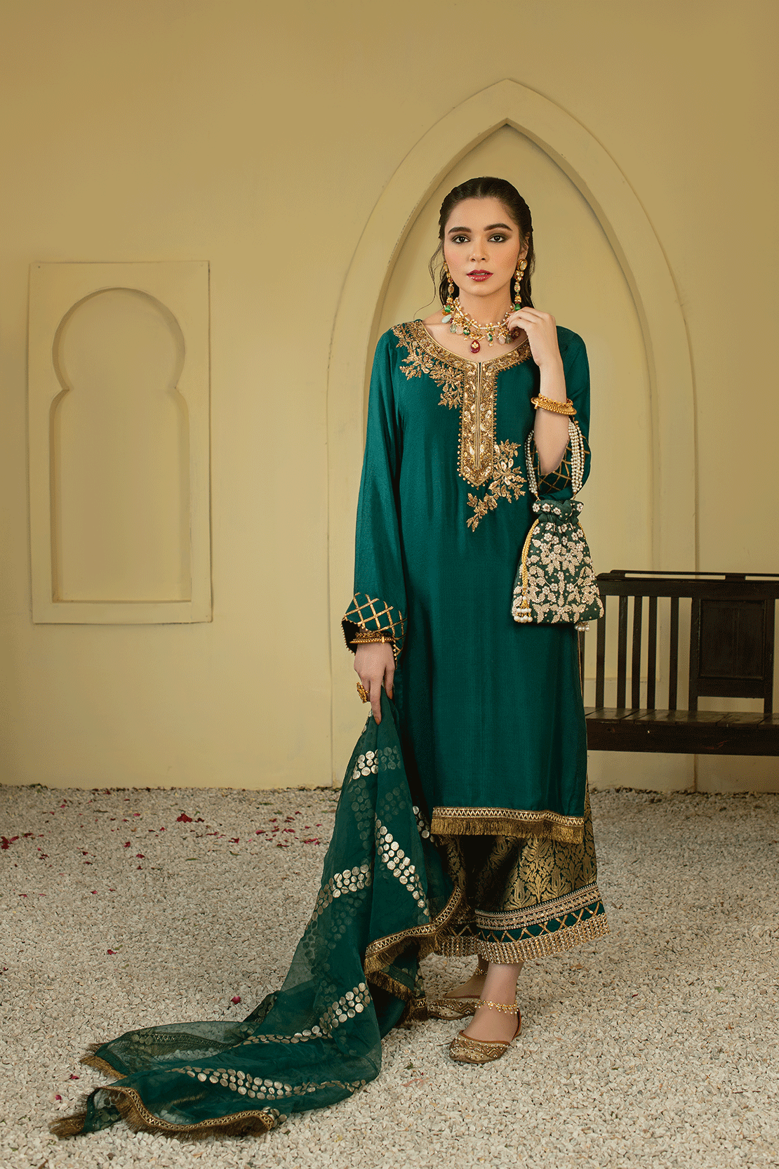Leon | Leon Luxe Collection | MEHRUNISA - Maria Faisal