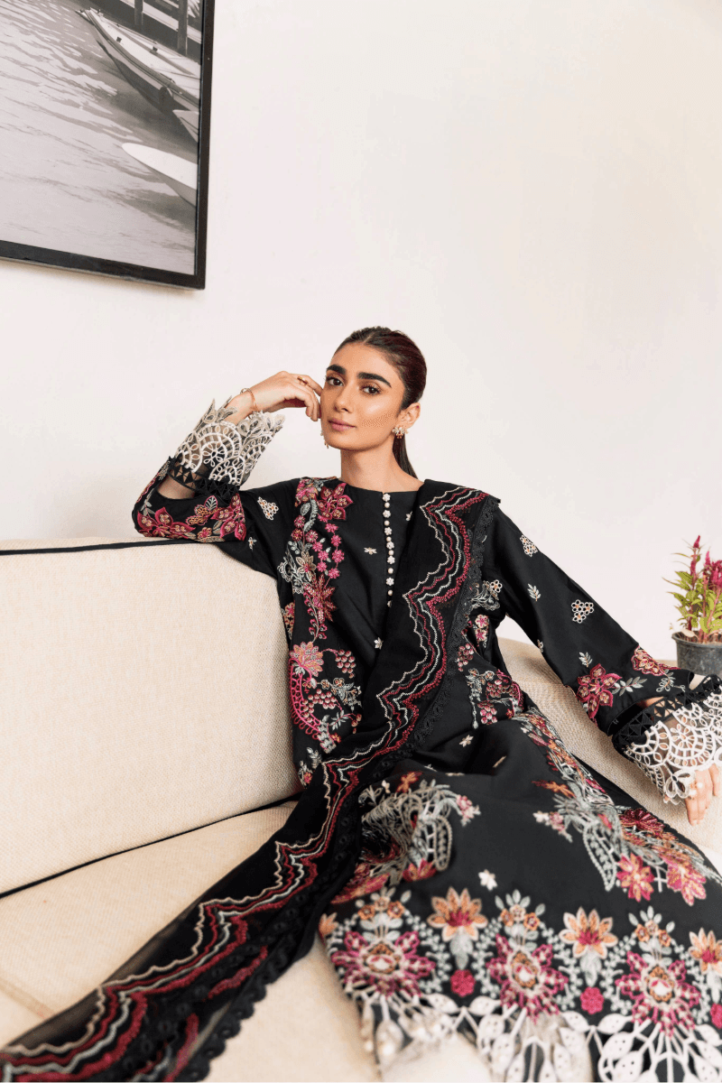 Manara | Mgrolia Garden 25 | MIDSUMMER NIGHT by Maria Faisal - Registered Vendor of : Manara - type : Ladies Clothes - 100% original wedding dresses