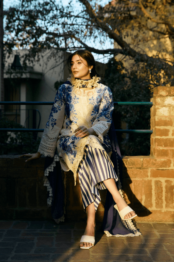 Manara | Vintage Flora 25 | DURR-E-FISHAN by Maria Faisal - Registered Vendor of : Manara - type : Ladies Clothes - 100% original wedding dresses