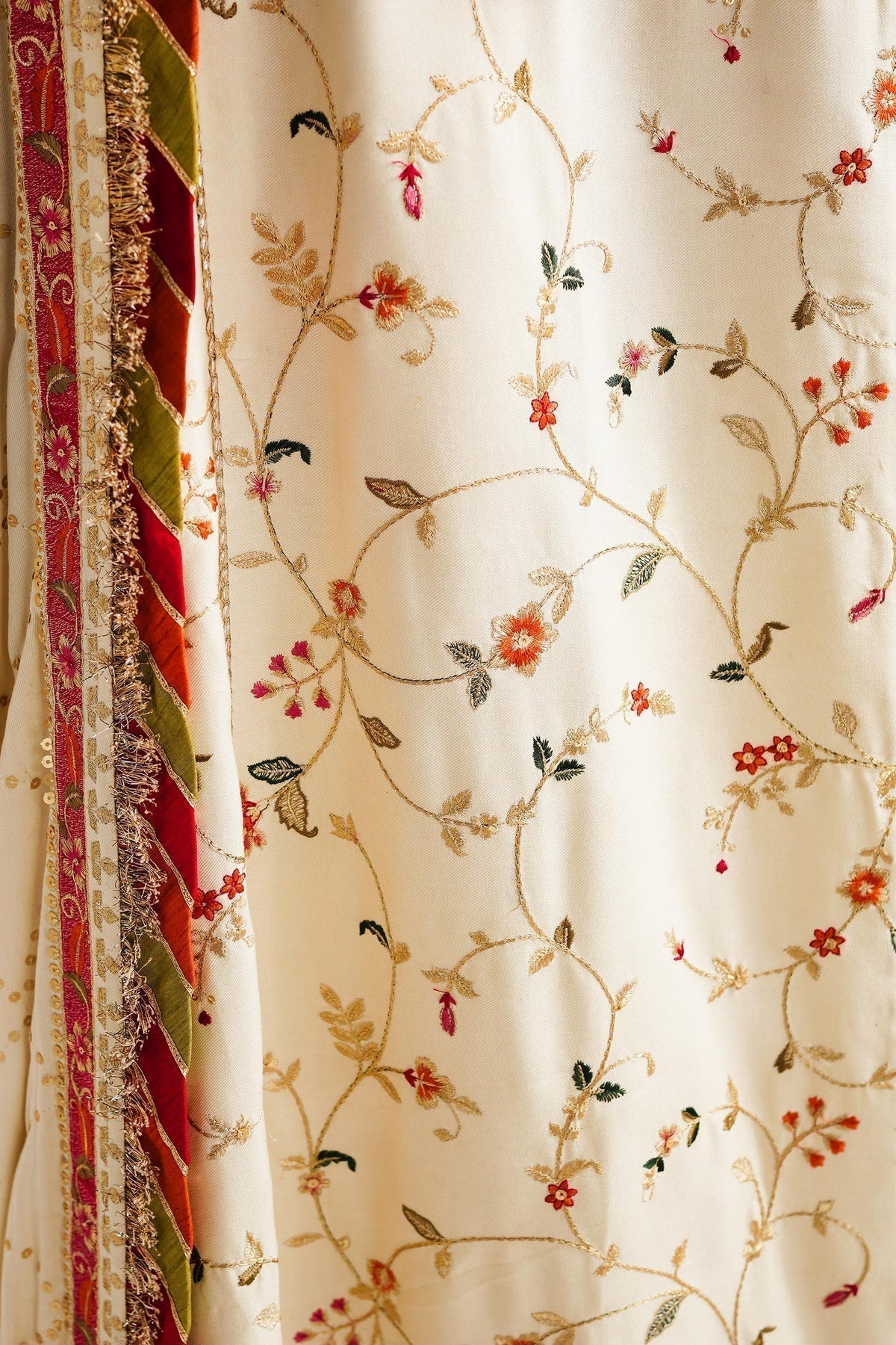 Zara ShahJahan | Winter Shawl 23 |