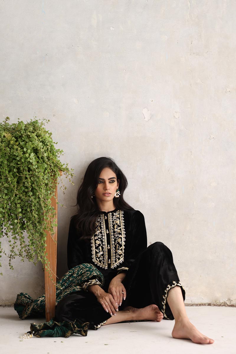 Sana Abbas | Velvet Formals | ZAAI - Ladies Clothes - Maria Faisal