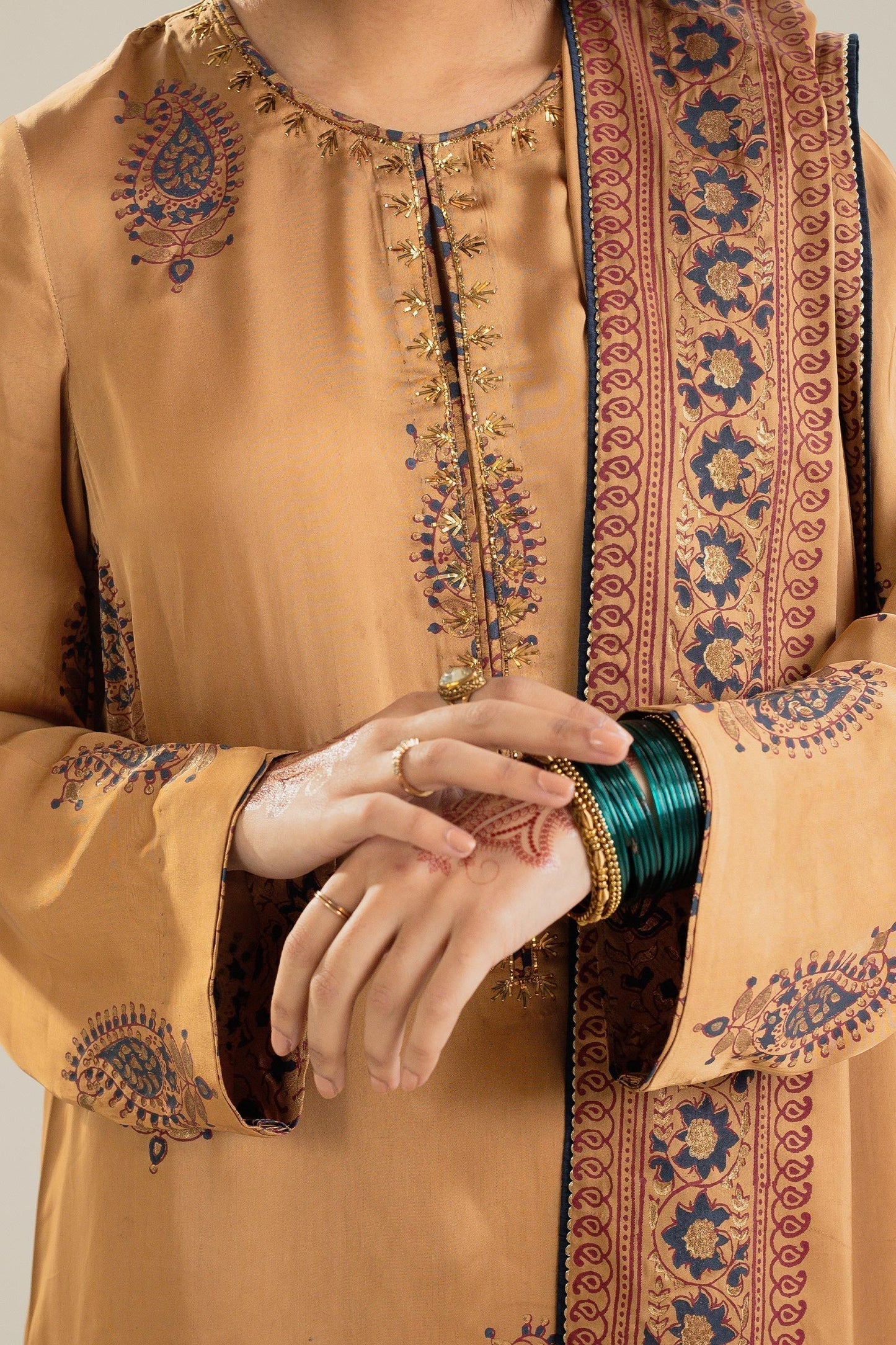 Zara Shahjahan | Handcrafted Suits | ZHC-043 - Ladies Clothes - Maria Faisal