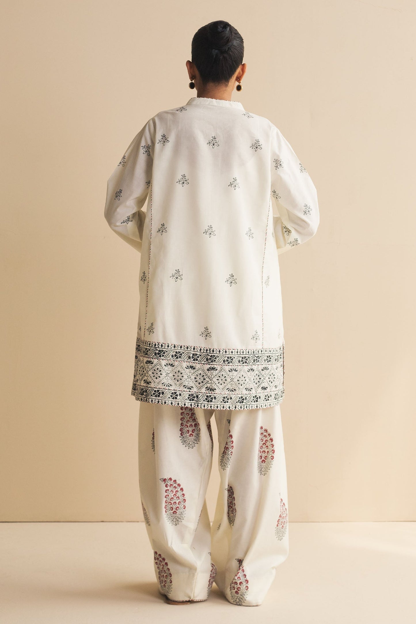 Zara Shahjahan | Handcrafted Suits | ZHC-061 - Ladies Clothes - Maria Faisal