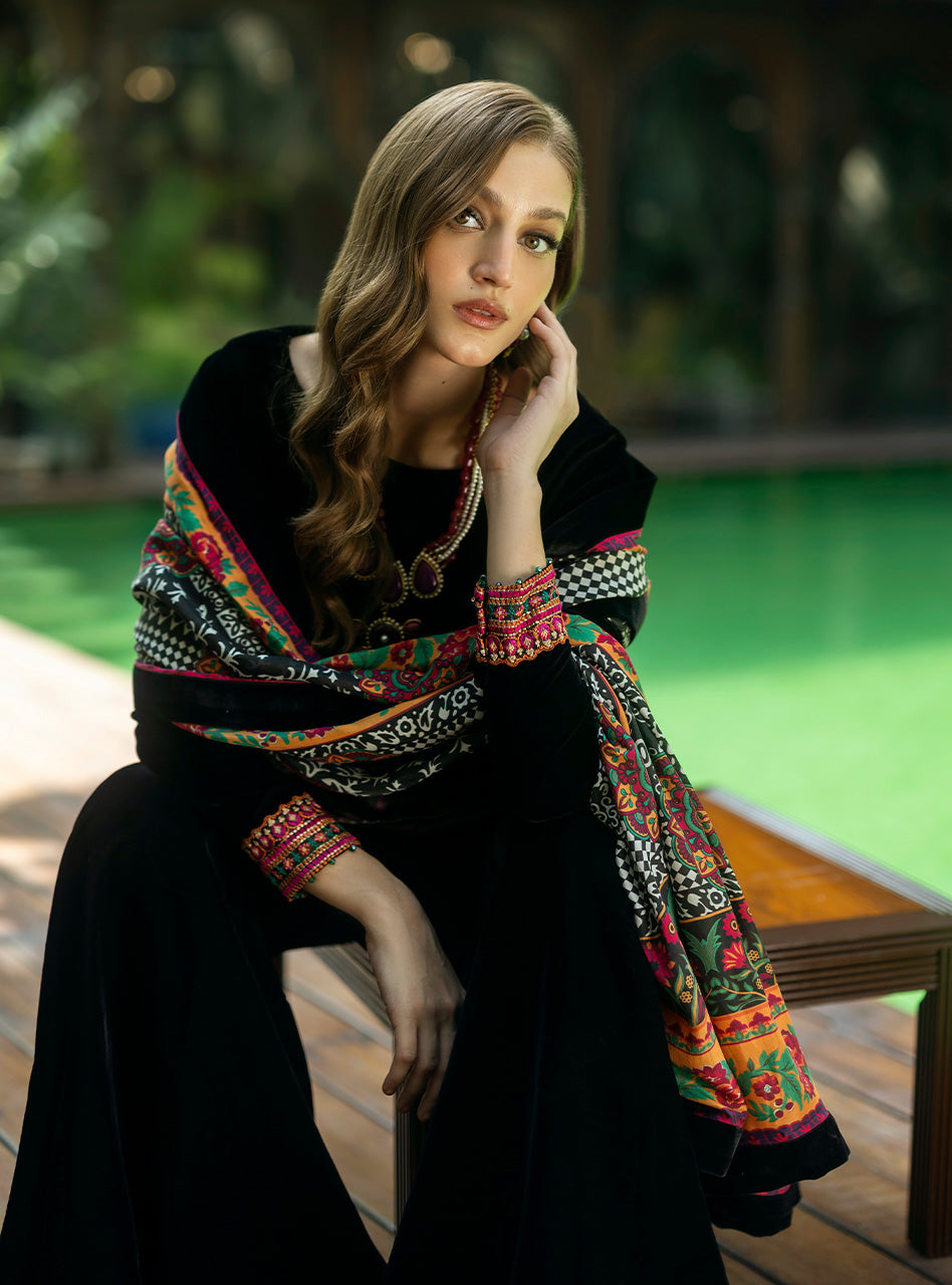 Zainab Chottani | Makhmal Luxe Pret | Zulmat - Ladies Clothes - Maria Faisal