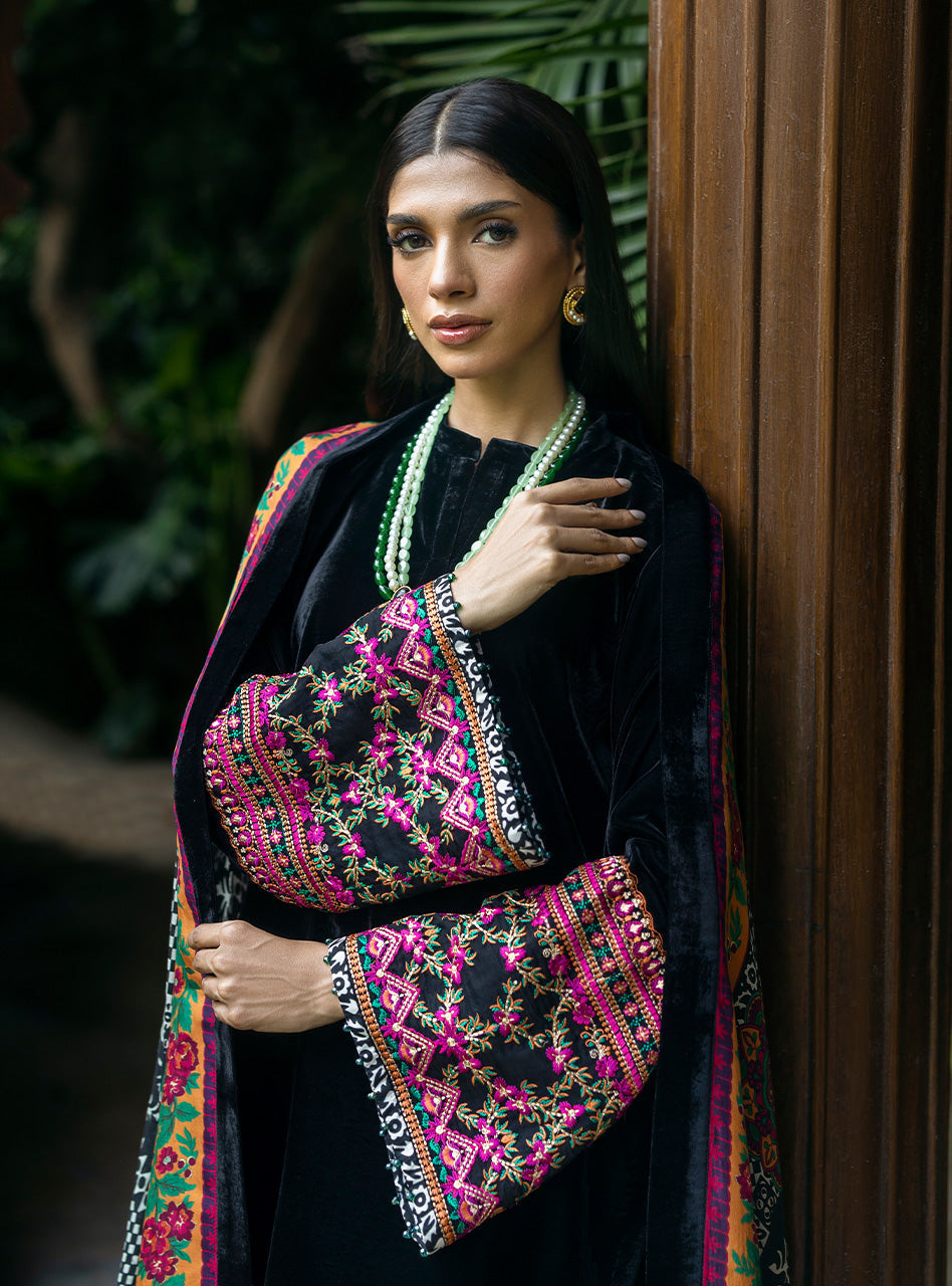 Zainab Chottani | Makhmal Luxe Pret | Ghazaleh - Ladies Clothes - Maria Faisal
