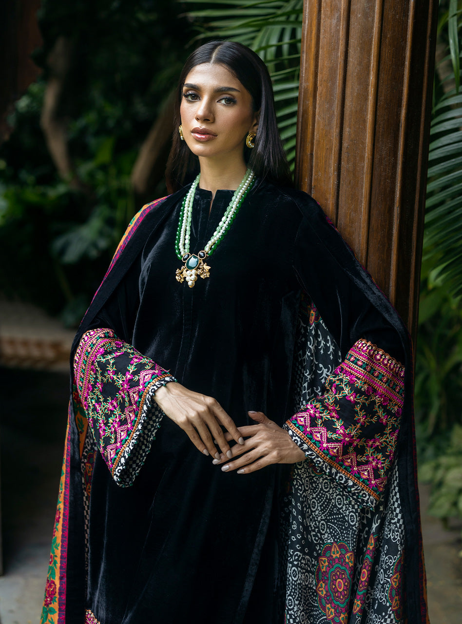 Zainab Chottani | Makhmal Luxe Pret | Ghazaleh - Ladies Clothes - Maria Faisal