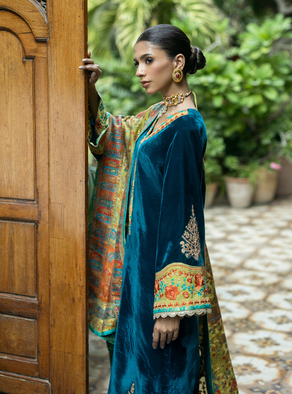 Zainab Chottani | Makhmal Luxe Pret | Soltani - Ladies Clothes - Maria Faisal