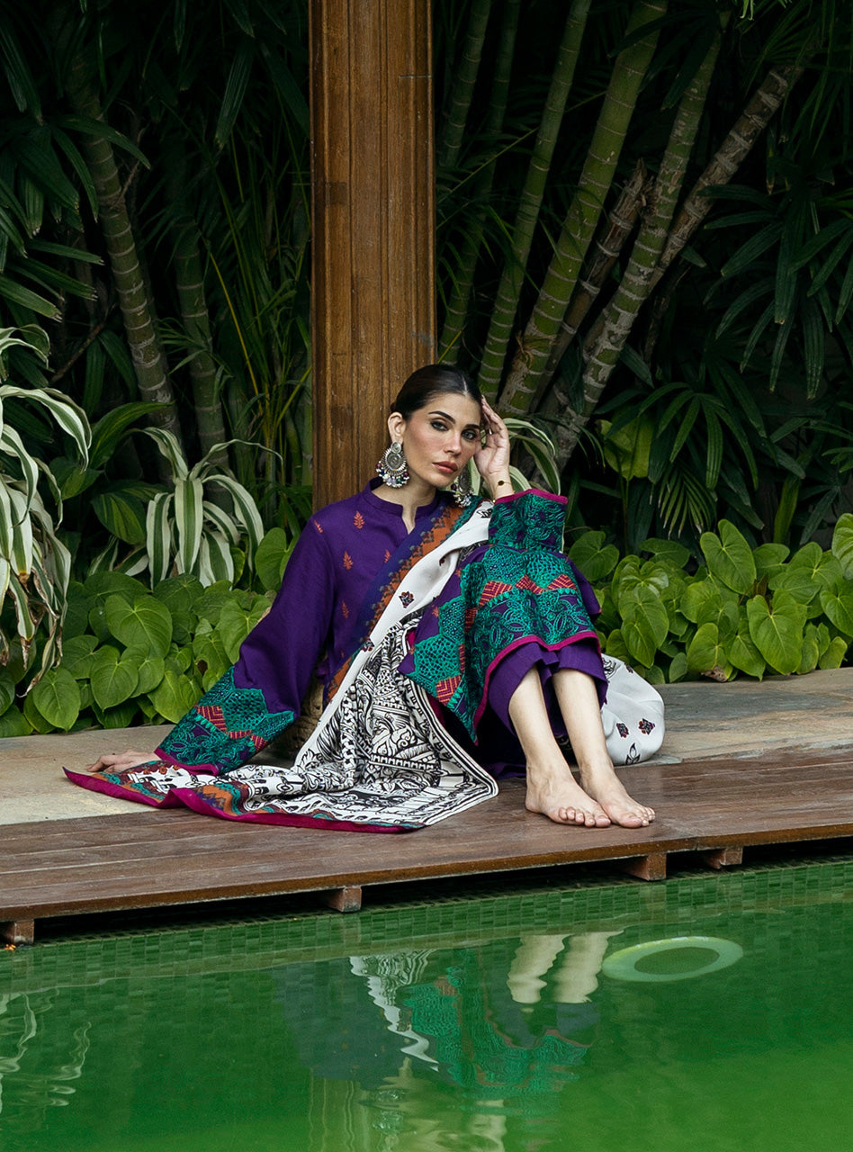 Zainab Chottani | Winter Shawls 24 |  Vaniza - Ladies Clothes