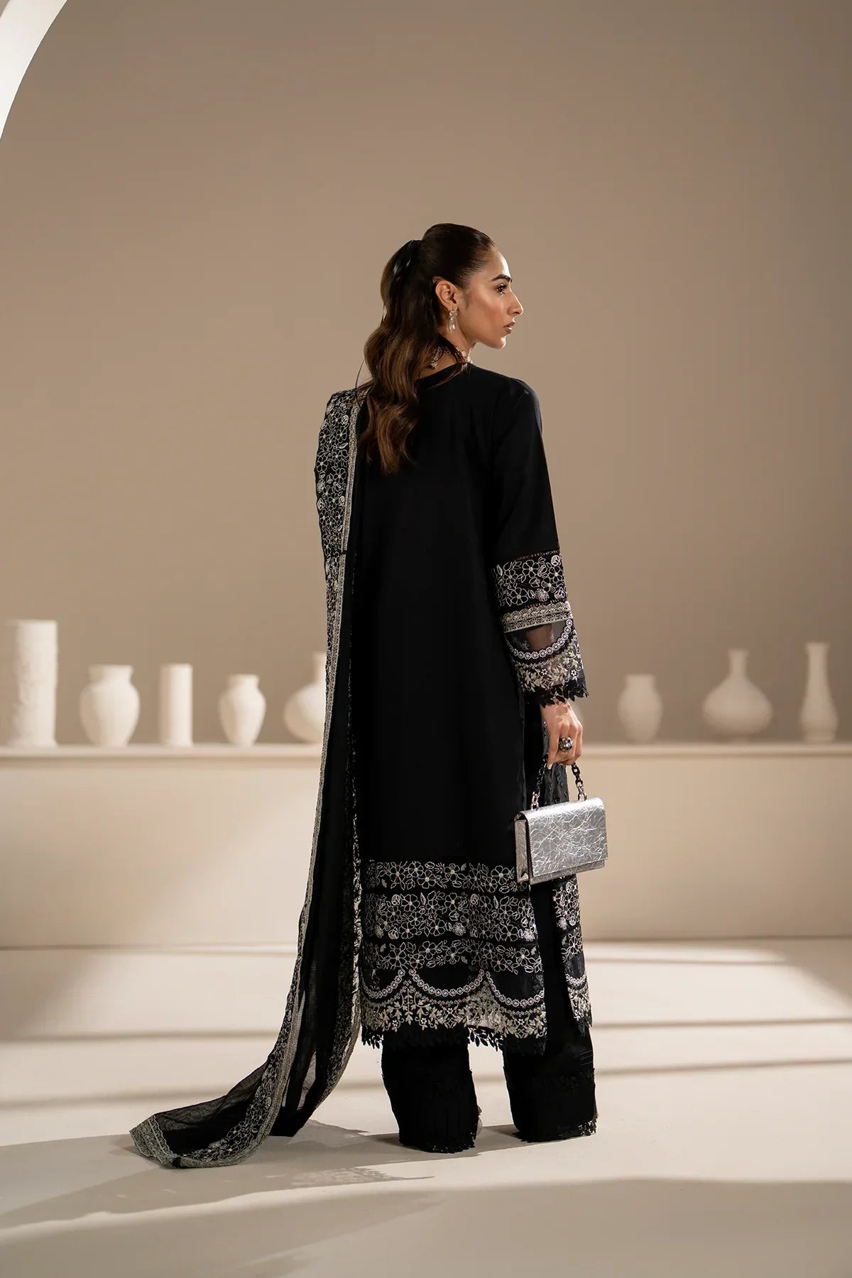 Azzal | Aghaaz Luxury Lawn | Siyah - Pakistani Dress