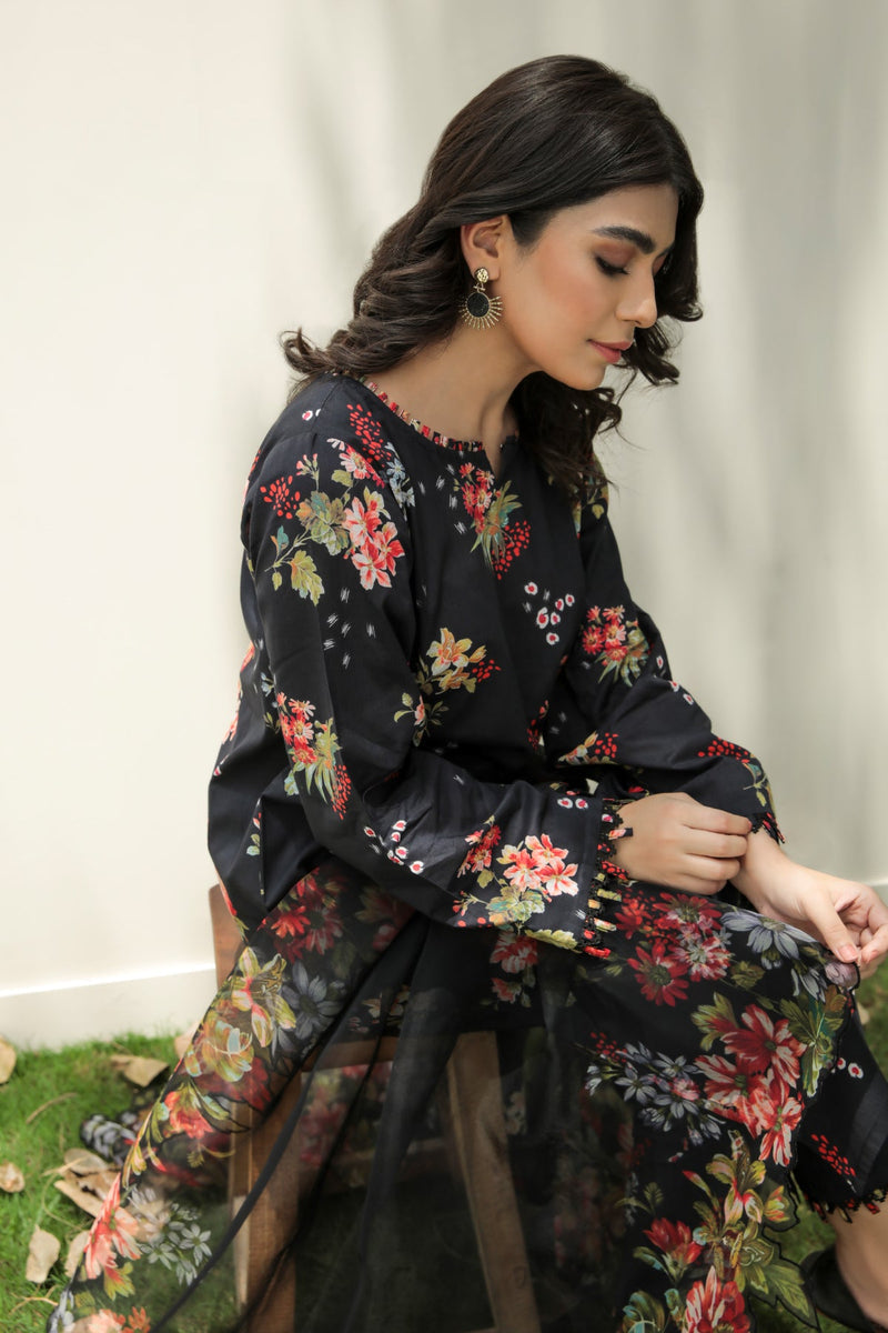 Baroque | Lawn Collection 24 | UF-208 - Designer Dress - Maria Faisal