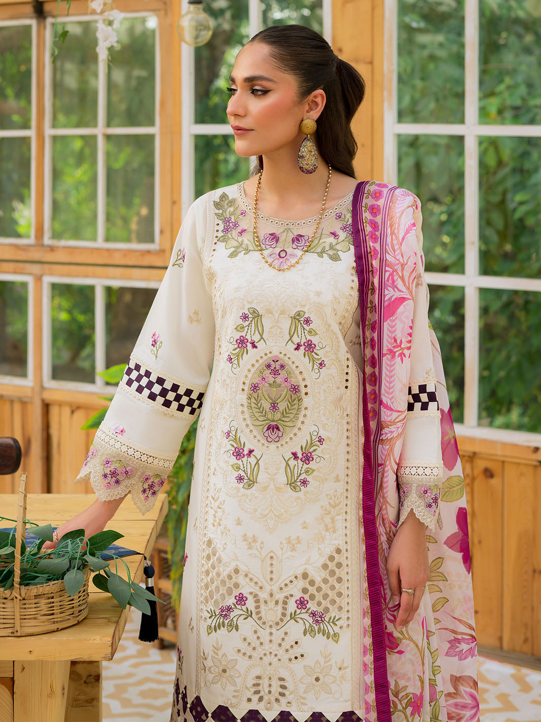 Mahnur | Bella Lawn 24 | BL - 04 - Ladies Clothes