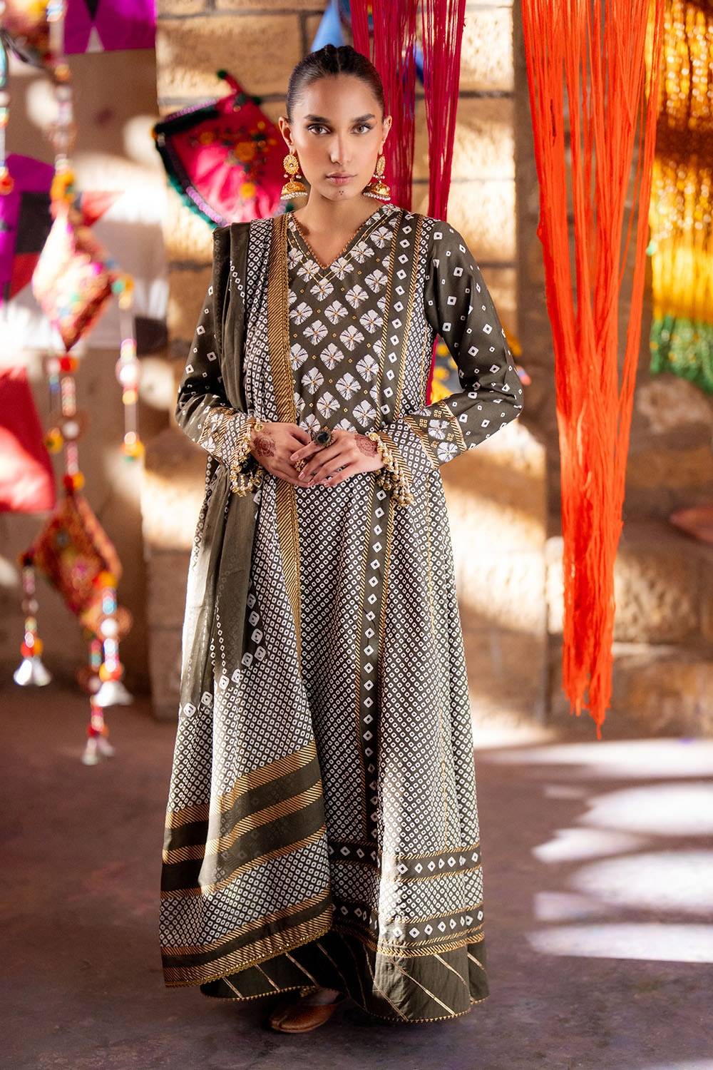 Gul Ahmed | Chunri Lawn 25 | CL-52401 B by Maria Faisal - Registered Vendor of : Gul Ahmed - type : Ladies Clothes - 100% original wedding dresses