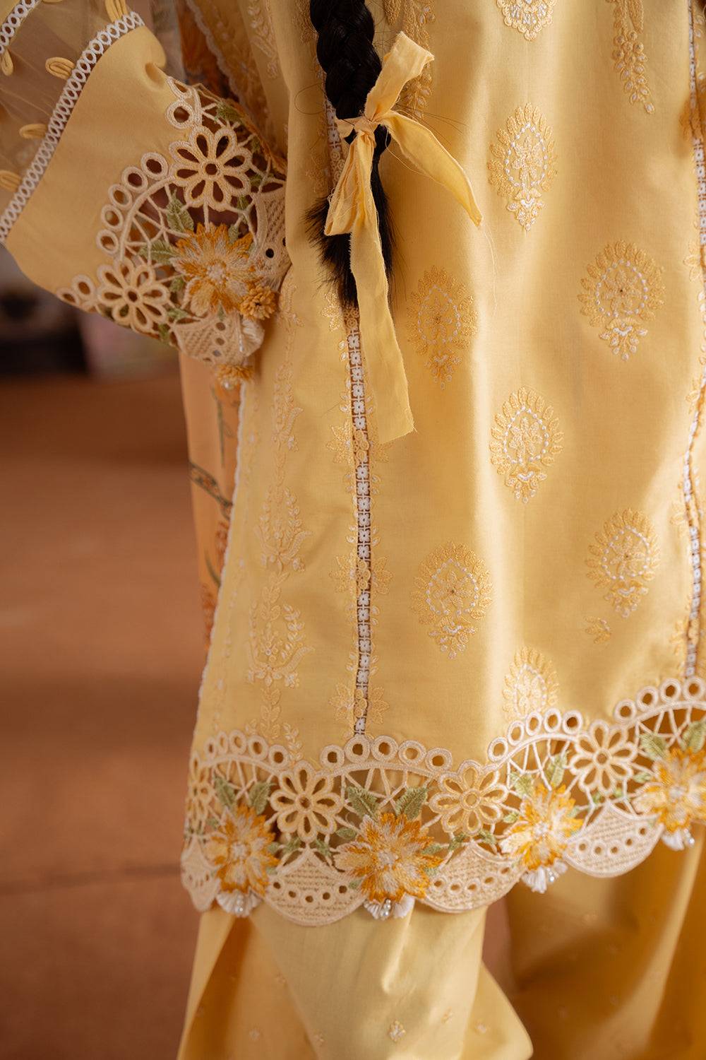 Saira Rizwan | Laanem Summer Lawn 25 | LEYLA-A-SRL25-04 by Maria Faisal - Registered Vendor of : Saira Rizwan - type : Ladies Clothes - 100% original wedding dresses