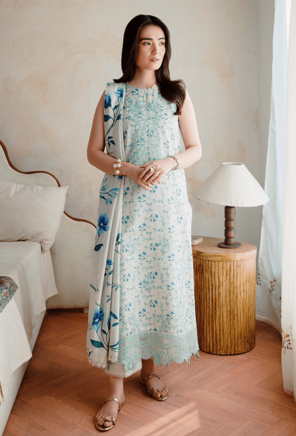 Humdum | Layla 25 | D01 - is White dress from Humdum - Ladies Clothes - Maria Faisal