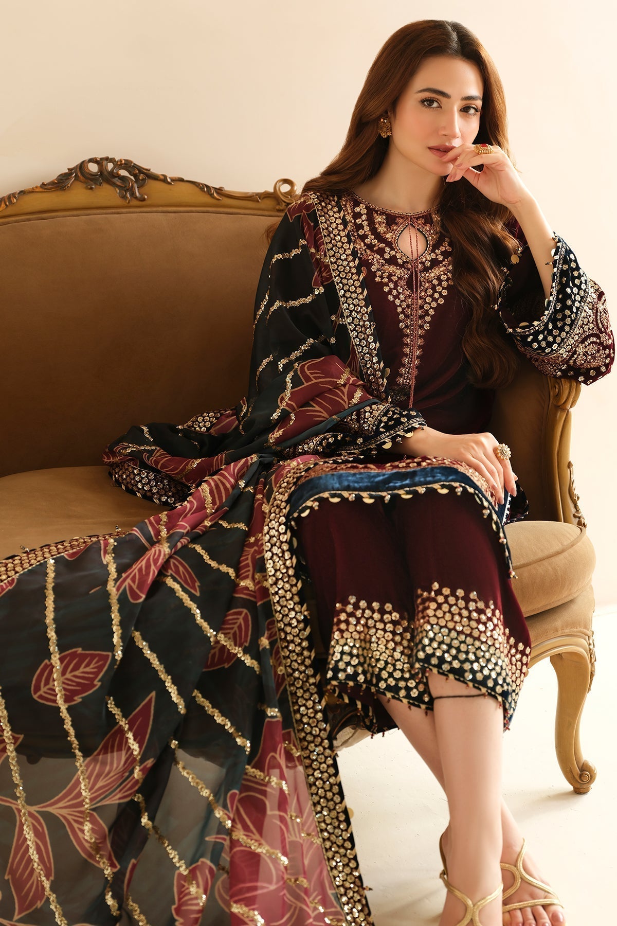 Jazmin | Velvet Edit 24 | Velvet Formal VF-2038 - Ladies Clothes - Maria Faisal
