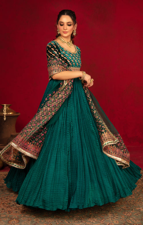 Maya | Raazi Velvet 24 | DILAAB - Ladies Clothes - Maria Faisal