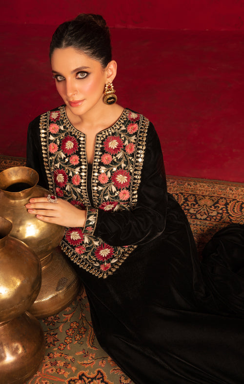 Maya | Raazi Velvet 24 | ZEEST - Ladies Clothes - Maria Faisal