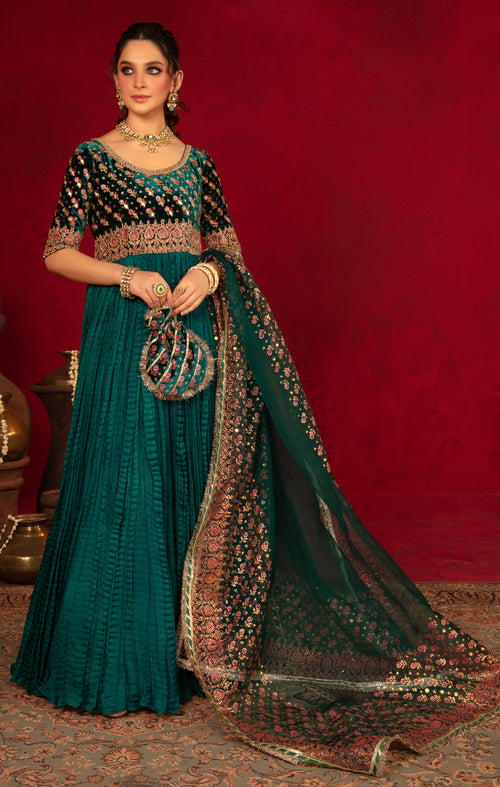 Maya | Raazi Velvet 24 | DILAAB - Ladies Clothes - Maria Faisal