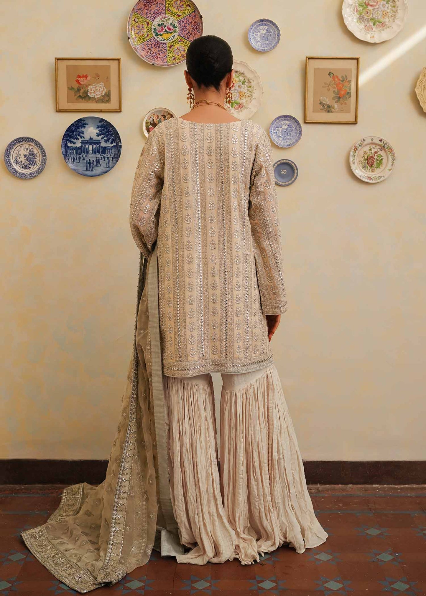 Mahgul | Eid Edit 2024 | Crushed Silver - Ladies Clothes