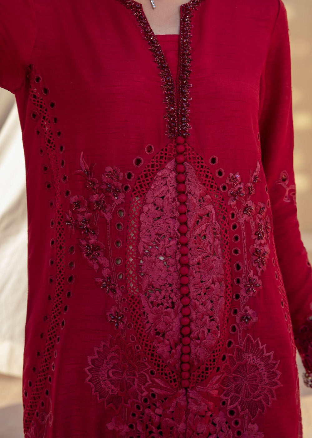 Saira Shakira | Rosea Casual Pret 25 | Izzy