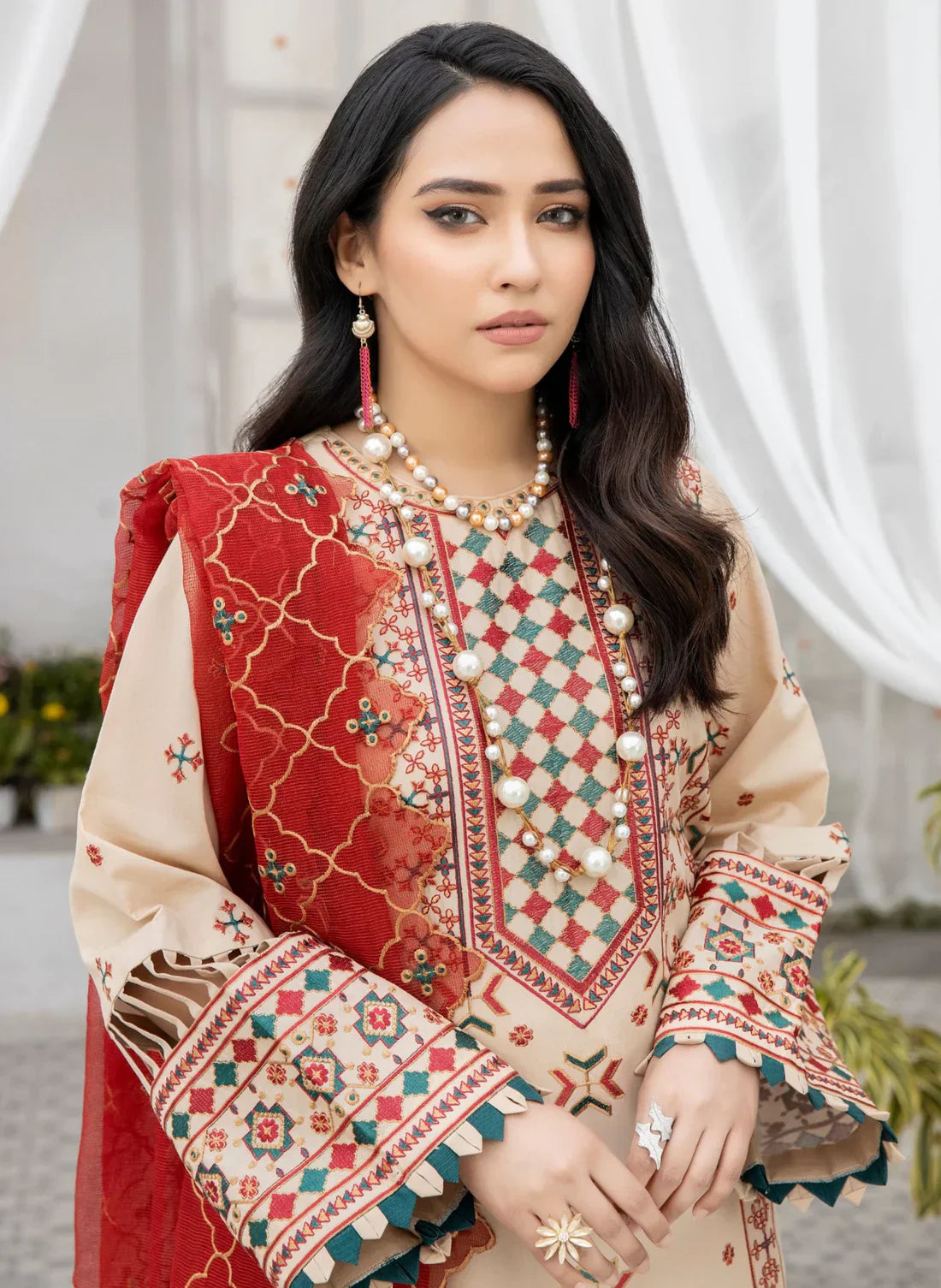Mohagni | Muntazir Luxury Lawn 24 | AM-15 - Ladies Clothes