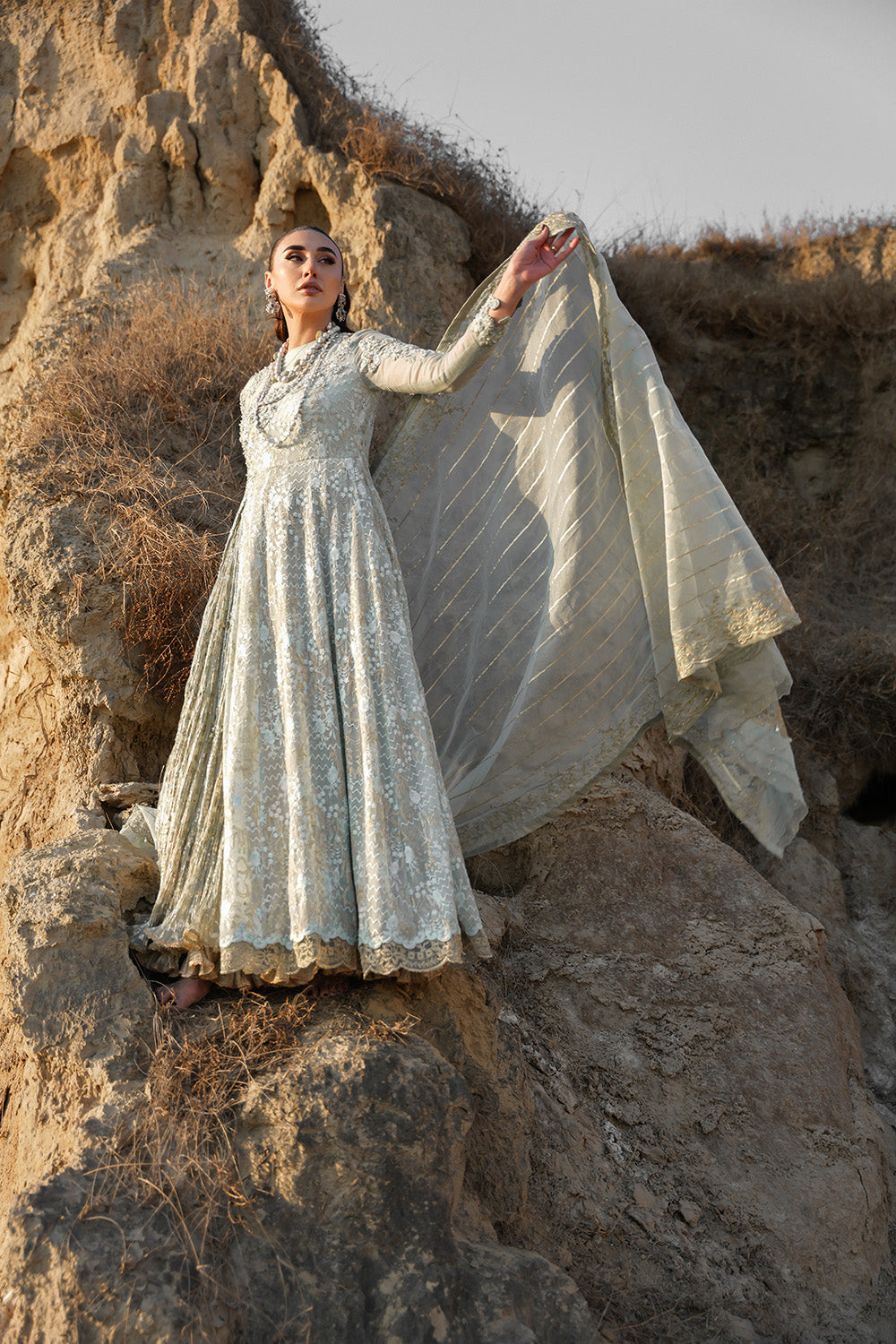 Nilofer Shahid | Verve Summer 24 | Mavi Verve SS 24 - Maria Faisal