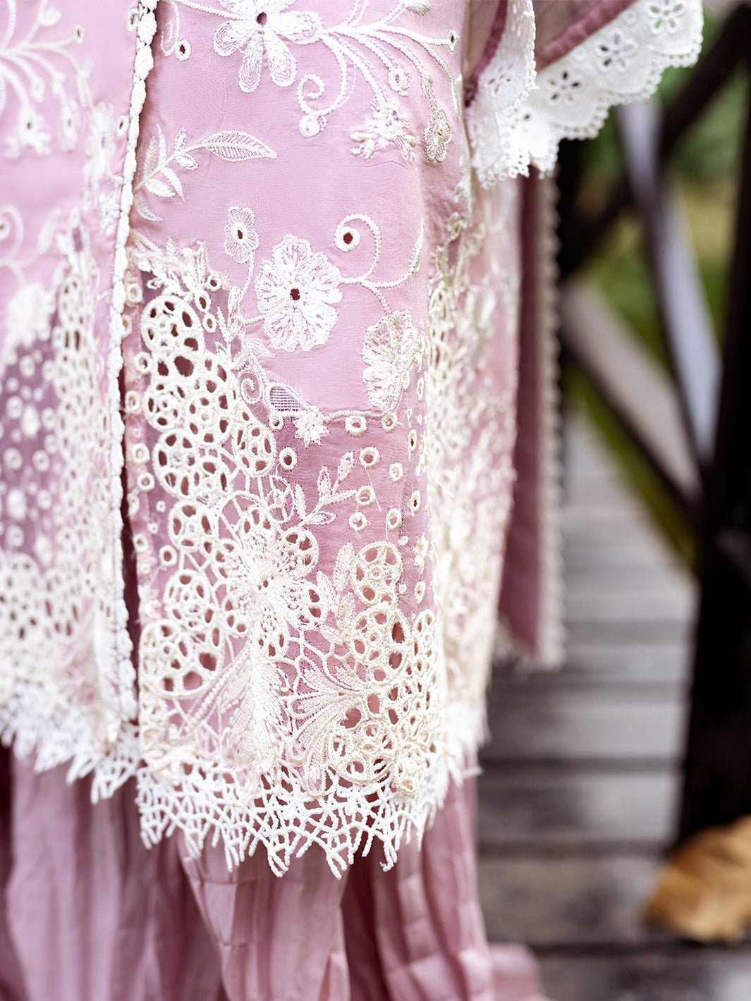 Roheenaz | Dahlia Embroidered Lawn 24 | Lily - Ladies Clothes