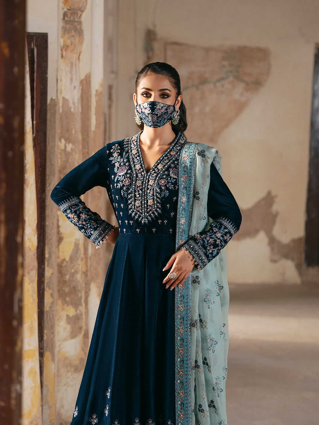 Flossie | Siara Velvet Formals | V-101 - Ladies Clothes - Maria Faisal