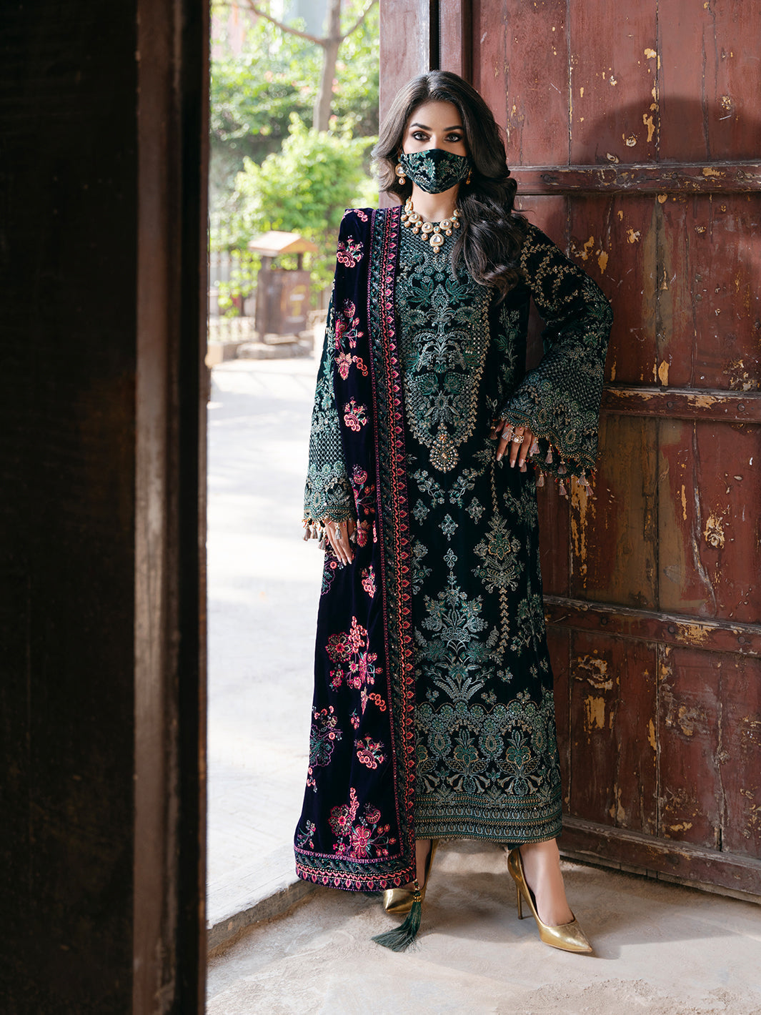 Flossie | Siara Velvet Formals | V-102 - A - Ladies Clothes - Maria Faisal