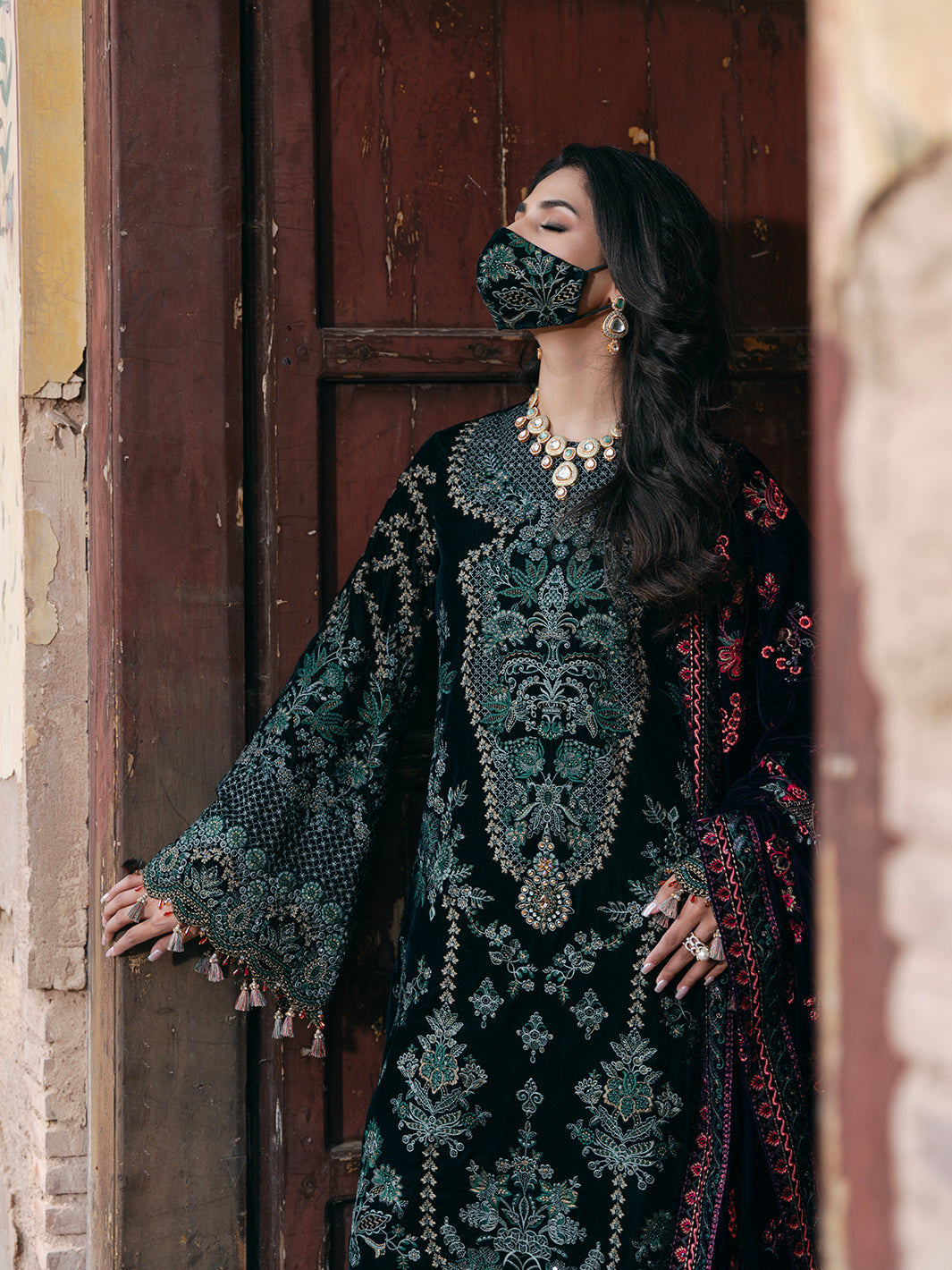 Flossie | Siara Velvet Formals | V-102 - A - Ladies Clothes - Maria Faisal